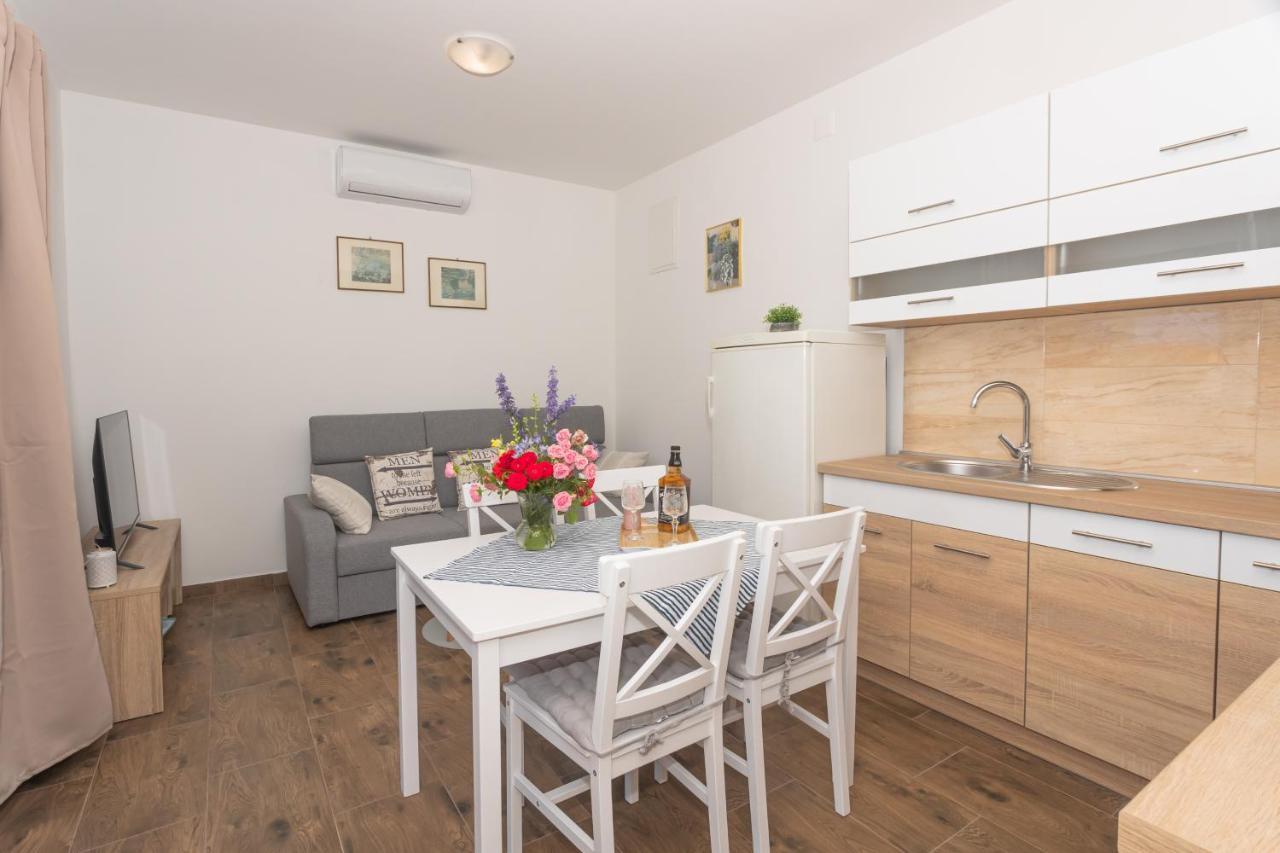 Mara Appartement Šibenik Buitenkant foto