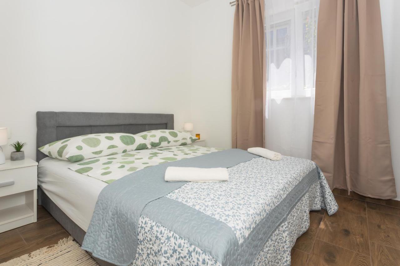 Mara Appartement Šibenik Buitenkant foto